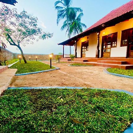 Blue Heron Resorts Guruvayur Exterior photo